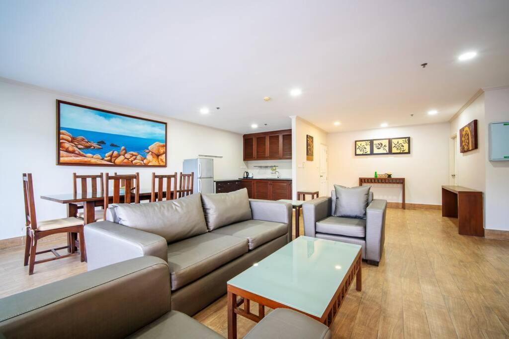 Tower Deluxe Seaview 2br1901 *